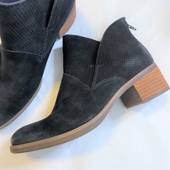 KORKS Black Suede Maldon Bootie 6M - Picture 2 of 11